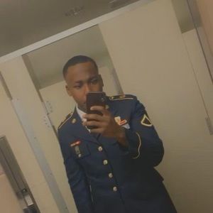 Meet your Posher, Devaughn